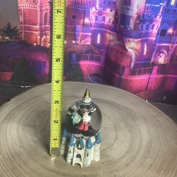 Disney Mickey Mouse castle magic kingdom mini snowglobe -preowned - Picture 6 of 6